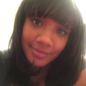 Meet your Posher, Brooke