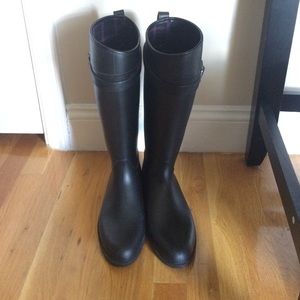 Dirty Laundry Rain Boots
