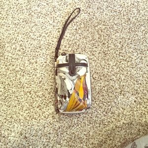 SakRoots wallet and phone holder