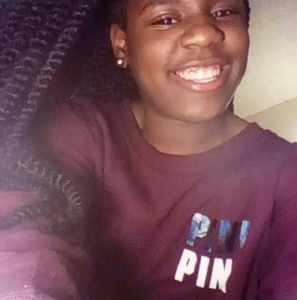 Meet your Posher, Carloyn