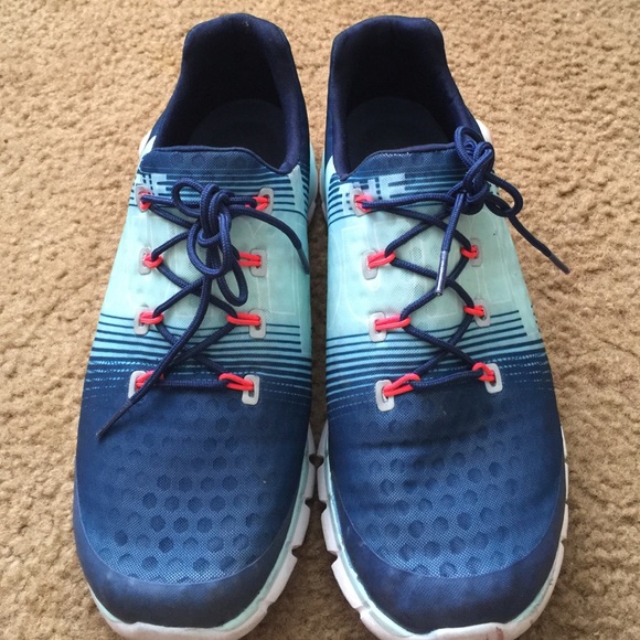 Reebok crossfit pump shoe!! Women size 9.5!!