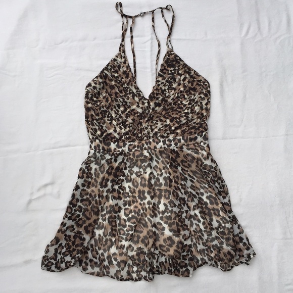 🎀 Animal Print Romper 🎀 - Picture 2 of 4