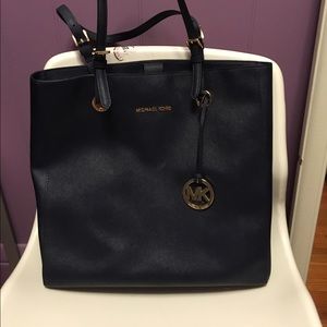 Michael Kors Bag NEVER BEEN USED