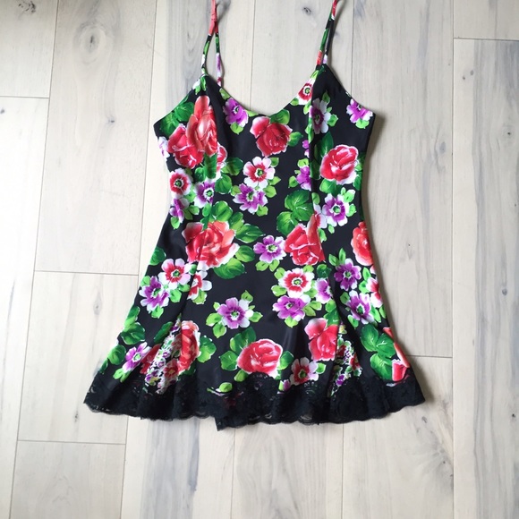 ❌SOLD❌VTG 90's VS slinky slip dress - Picture 2 of 4