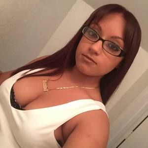 Meet your Posher, Yanira