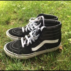 Sk8-Hi black and white Vans Sk8 Hi High