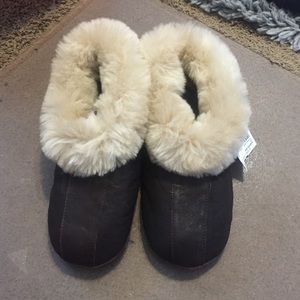 Alaskan Fur Slippers (100% Shearling)