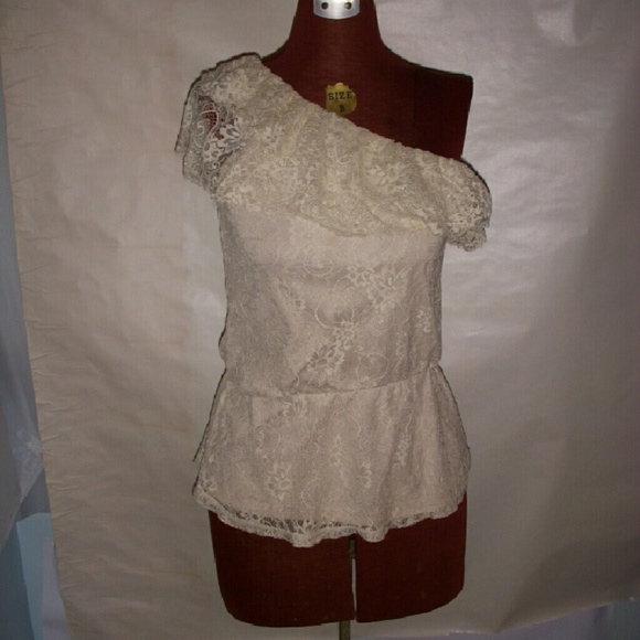 Rue 21 lace top