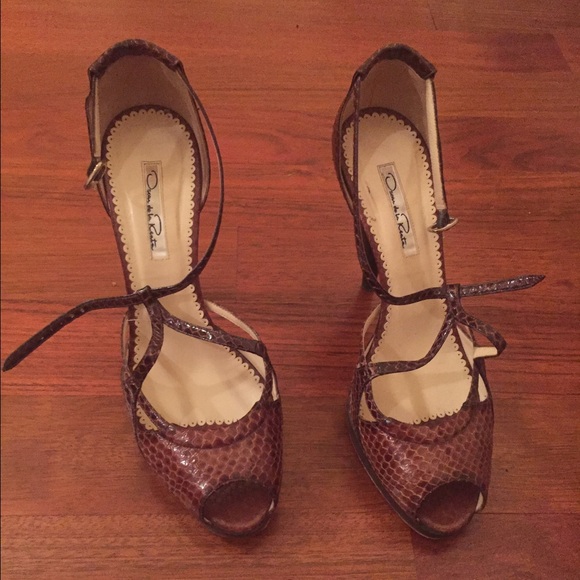 Oscar De la Renta snakeskin Stilletos size UK 40