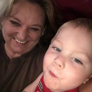 Meet your Posher, Stacy