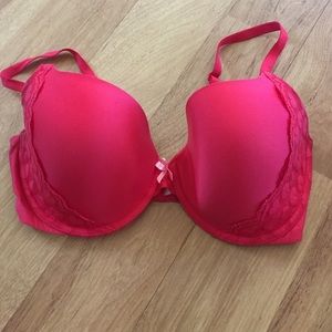 Victoria's Secret Demi Buste bra. Size 34DD