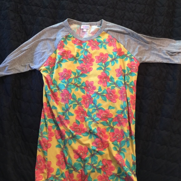 Lularoe Randy Tee
