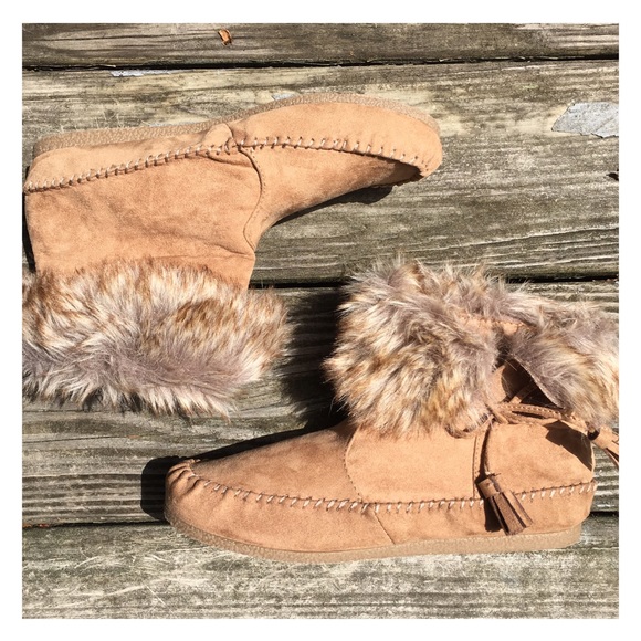 🎀DEAL🎀 | Madden Girl | Boho Fur Moccasin Booties - Picture 3 of 4