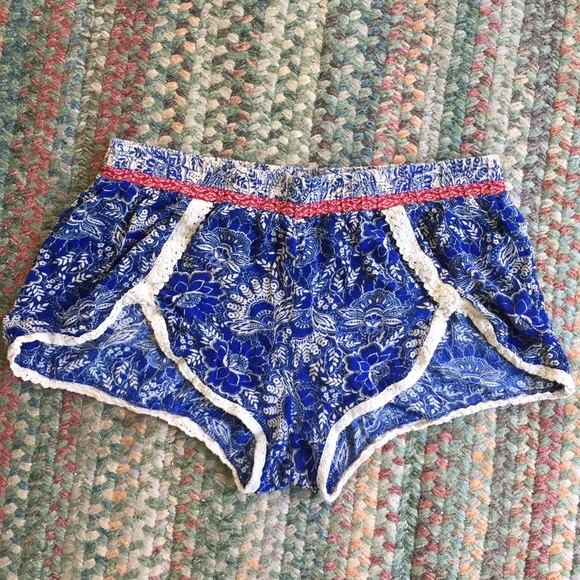 Pacsun print blue shorts with lace trim
