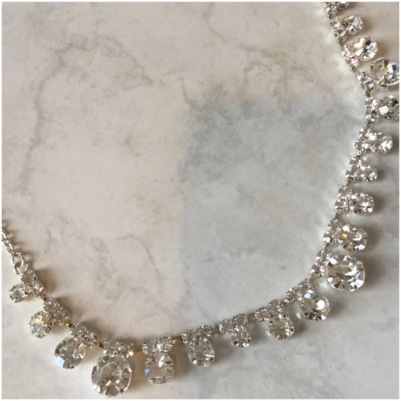 Necklace With Rhinestones - Picture 4 of 4