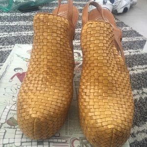 Jeffery Campbell Darian Wedge