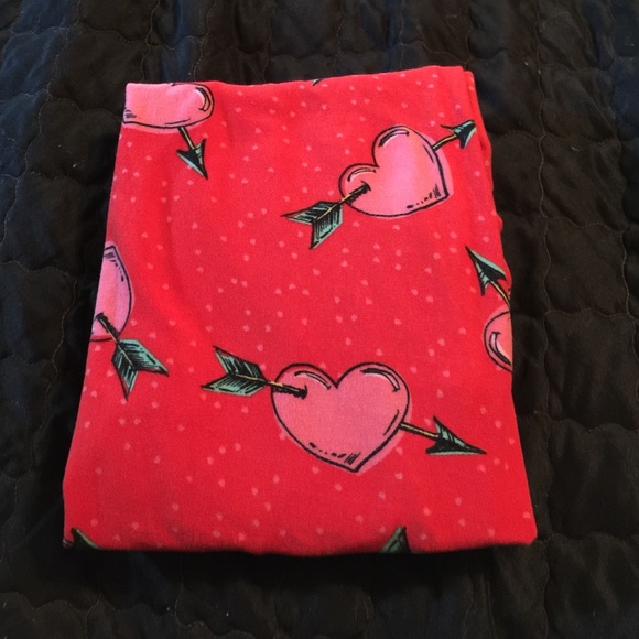 Lularoe Hearts OS Leggings