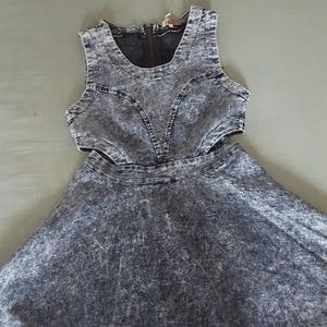 Stretchy Skater cut out sides washed denim