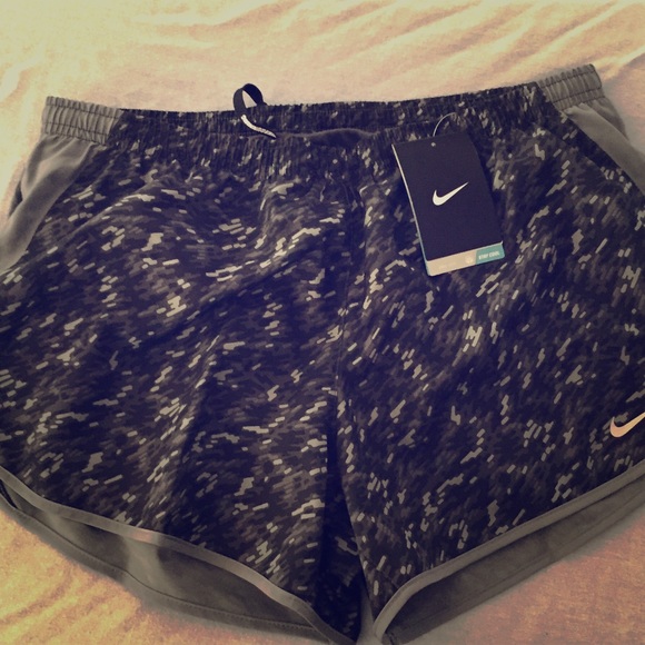 NWT Nike dri-fit stay cool shorts