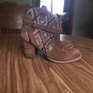 American Eagle Outfitter boots