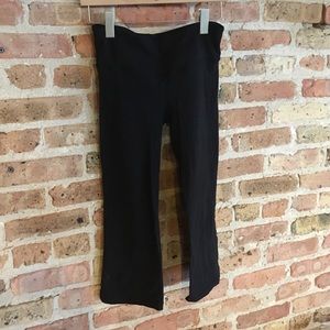 Black lulu lemon yoga capris