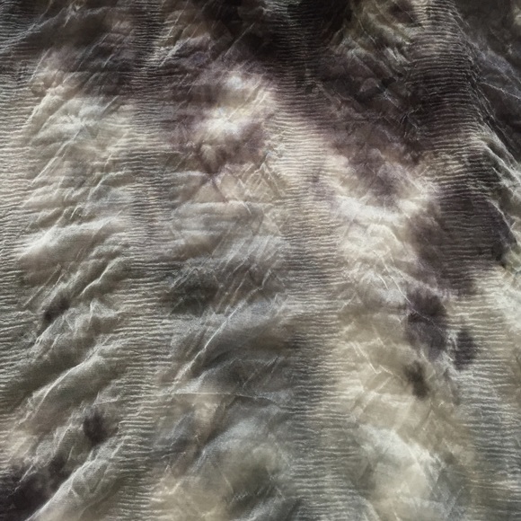 Sheer Scarf - Picture 2 of 3