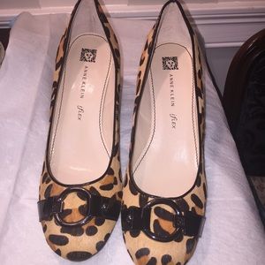 Ann Klein leopard print heels