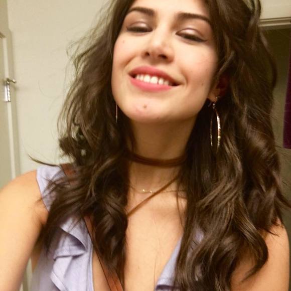 Meet your Posher, Luisana - Picture 1 of 1