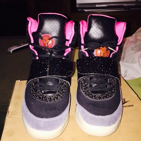 Yeezy 1 blink