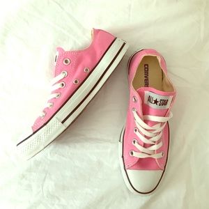 Unworn Converse All Stars Low Tops