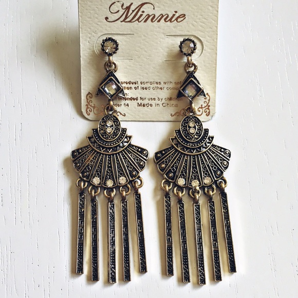Boutique Jewelry - Treasured Royalty Earrings