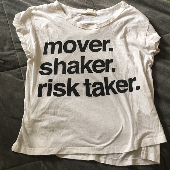 Cute flowy shirt - Picture 1 of 2