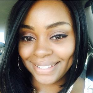 Meet your Posher, Vee