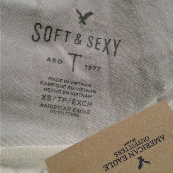 🎉NWT retail🎉 AE soft & sexy tee - Picture 2 of 3