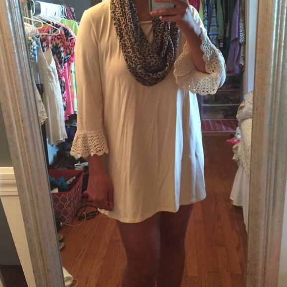 Dresses & Skirts - Dress