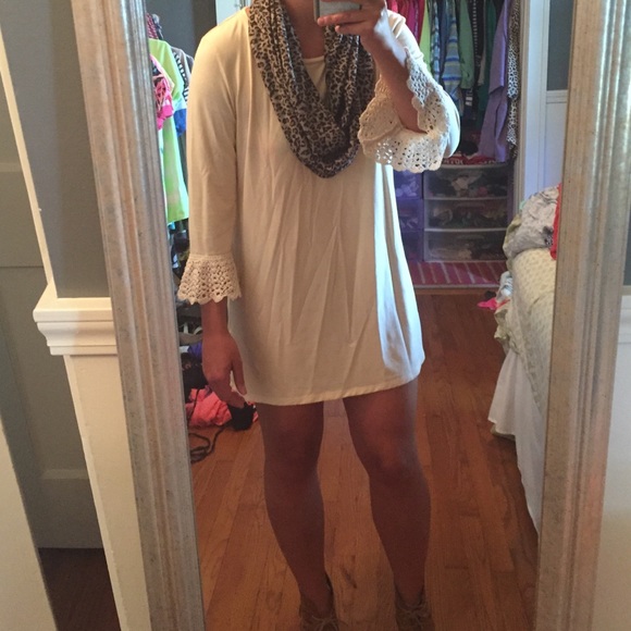 Dress - Picture 2 of 3
