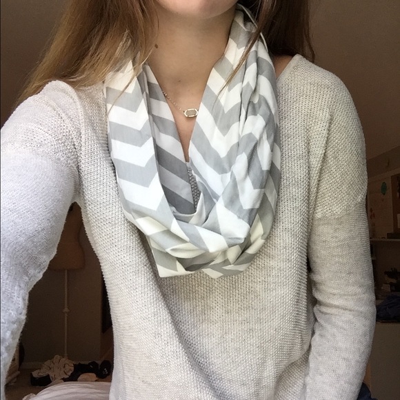 chevron infinity scarf - Picture 1 of 3