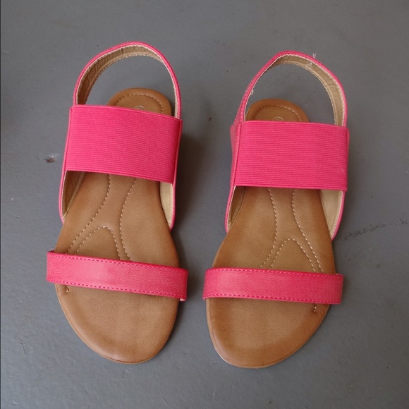 Not Your Ordinary Sandal - Picture 2 of 3