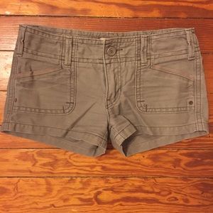 Hollister forest green shorts