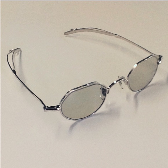 Vintage Japanese sunglasses - Picture 2 of 3