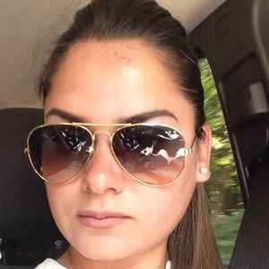 Meet your Posher, Pamela