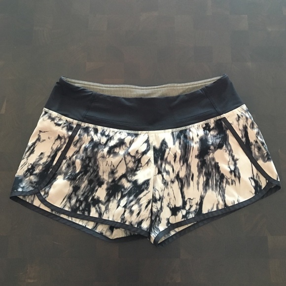 Cream & Black Women's Lululemon Shorts