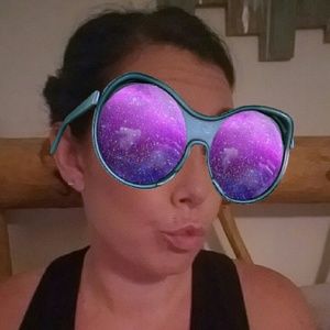 Meet your Posher, Kay