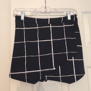 Navy & White Abercrombie & Fitch Skort