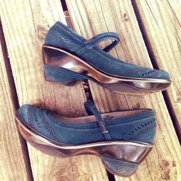 🌿Blue Jambu Maryjane Heels/Wedges🌿