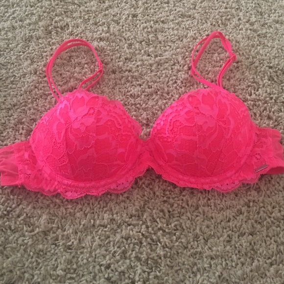 VS Pink Date Bra