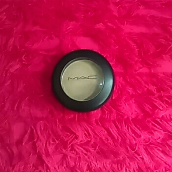 M.A.C eye shadow