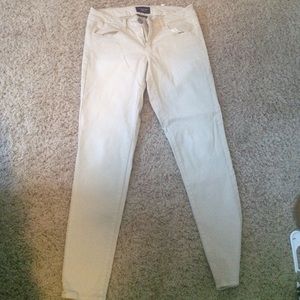 NWOT Khaki pants