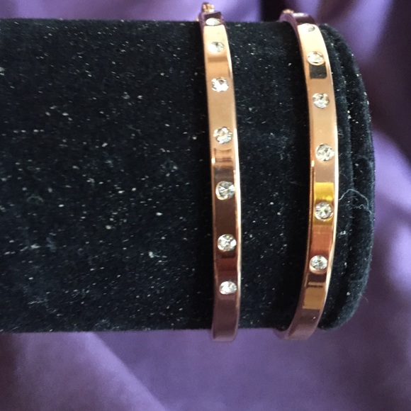 Earrings - Picture 2 of 4