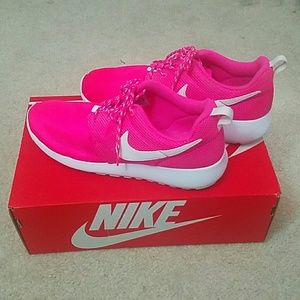 Pink Nike Roshe Runs